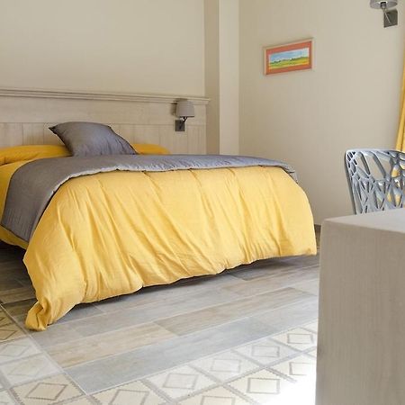 Hostal 1888 Gironella Room photo