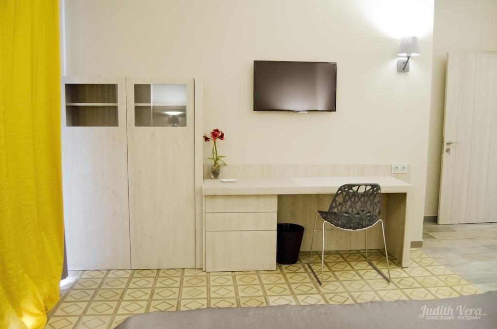 Hostal 1888 Gironella Room photo