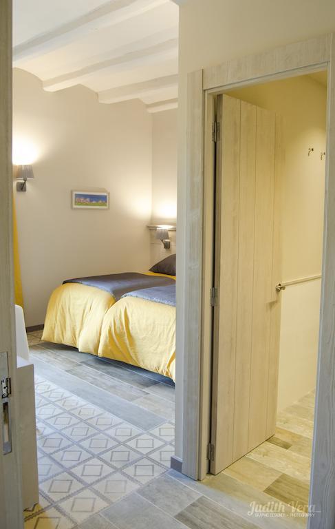 Hostal 1888 Gironella Exterior photo